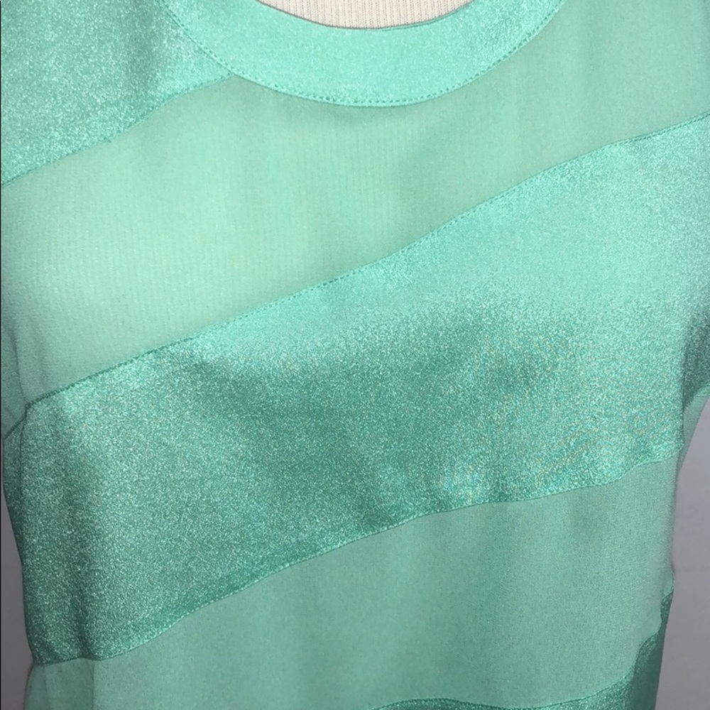 KLD Signature Green Striped Top - Picture 3 of 3